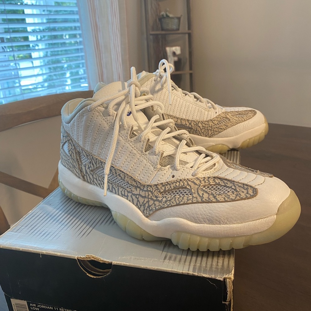 Nike Air Jordan 11 ( XI ) Low “Cobalt IE” ( 2003 )